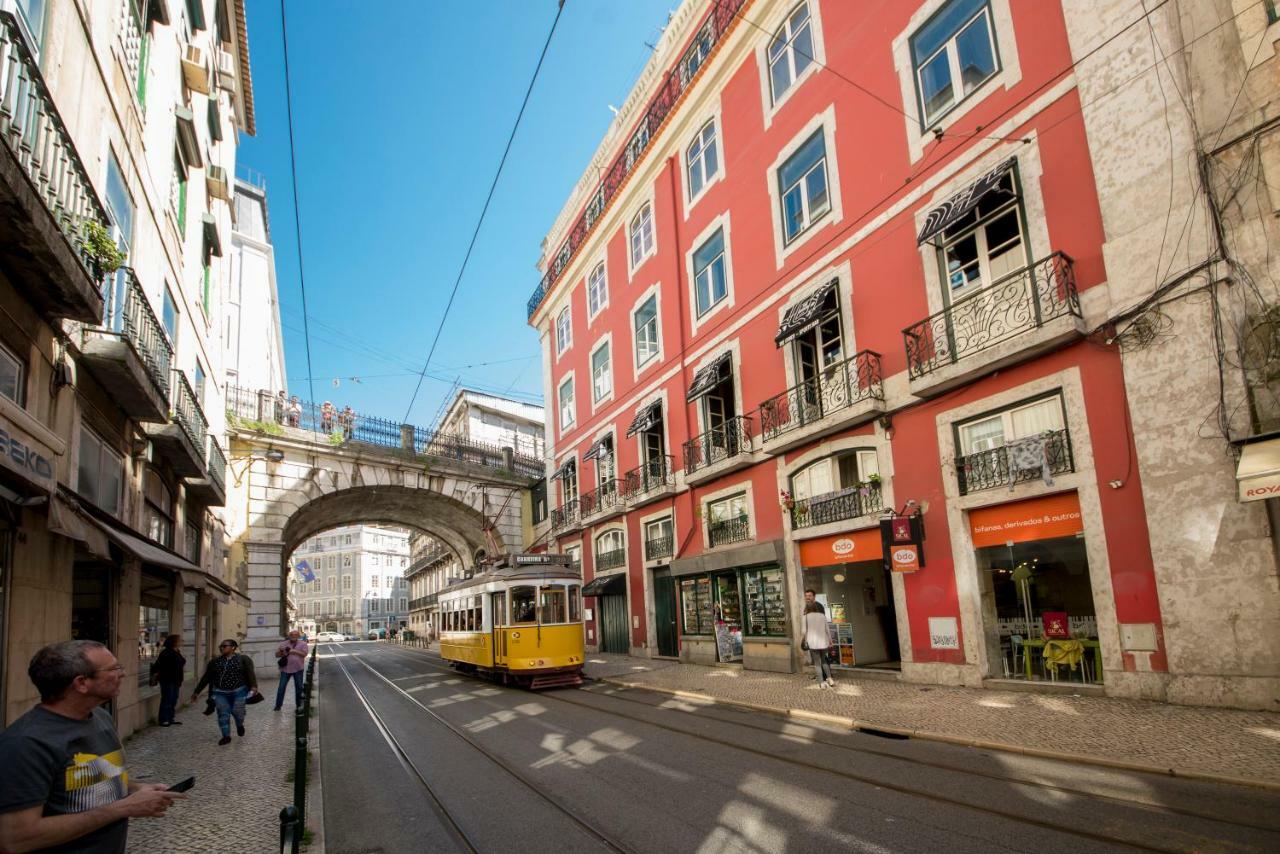 A Captivating Apartment Close To River Tagus In Lisbon Luaran gambar