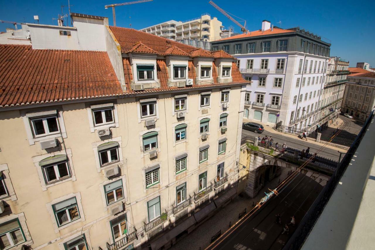 A Captivating Apartment Close To River Tagus In Lisbon Luaran gambar